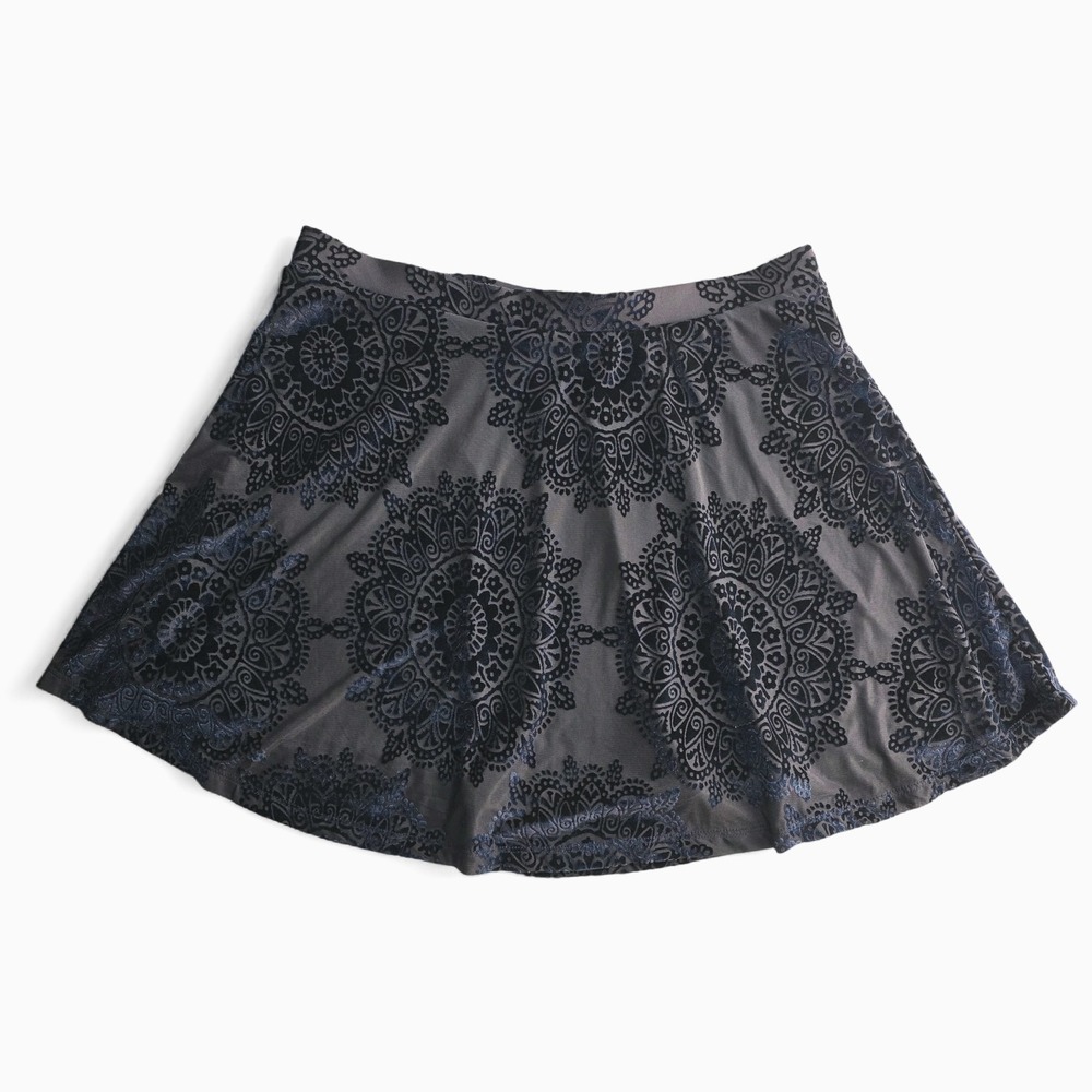 LA‎ Hearts Skirt Women's M Velvet Burnout Medallion Dark Navy/Purple Stretch